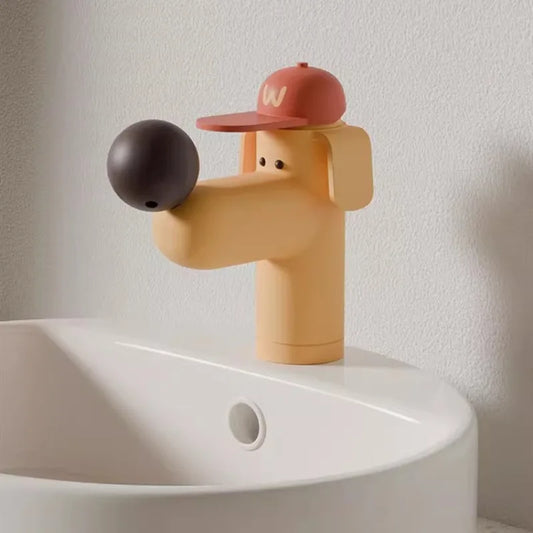 New Lovely Dog Basin Faucet Hot and Cold Bathroom Single Lever Brass Rotation Spout Sink Mixer Decked Single Lever Sink Mixer