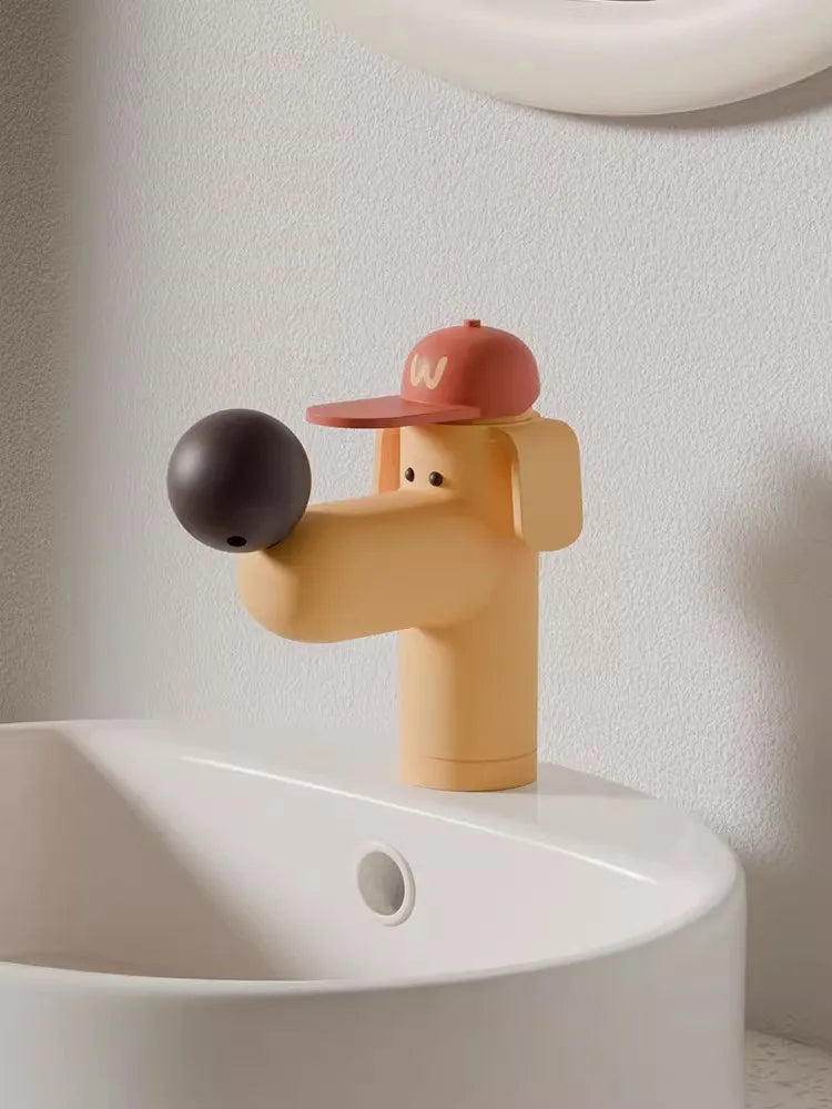 New Lovely Dog Basin Faucet Hot and Cold Bathroom Single Lever Brass Rotation Spout Sink Mixer Decked Single Lever Sink Mixer